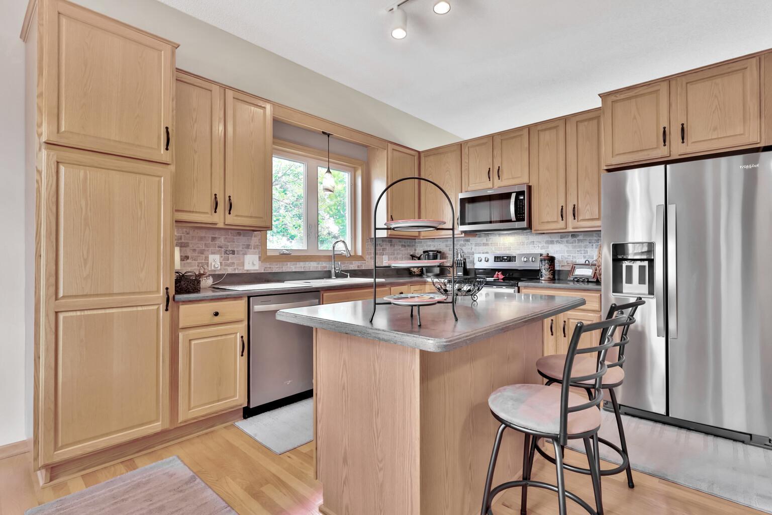 main property photo 8