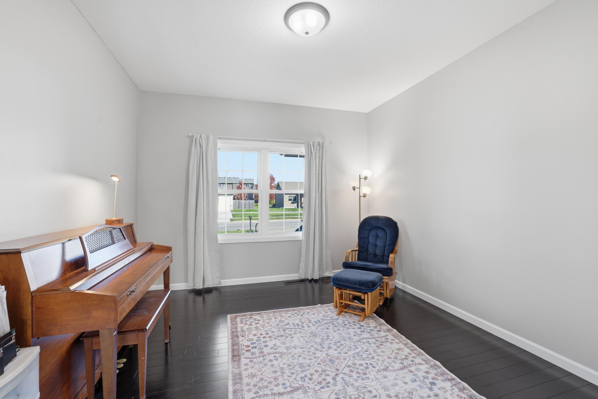 main property photo 4