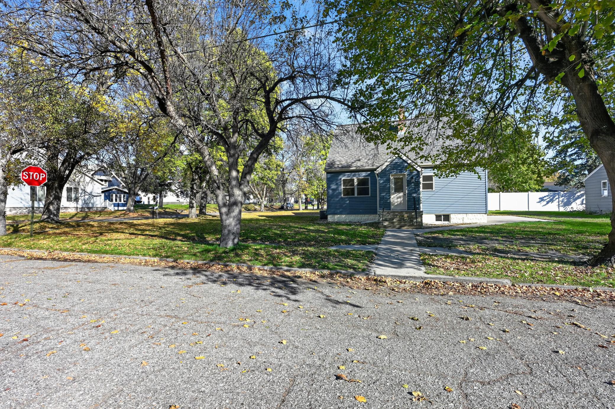 main property photo 33