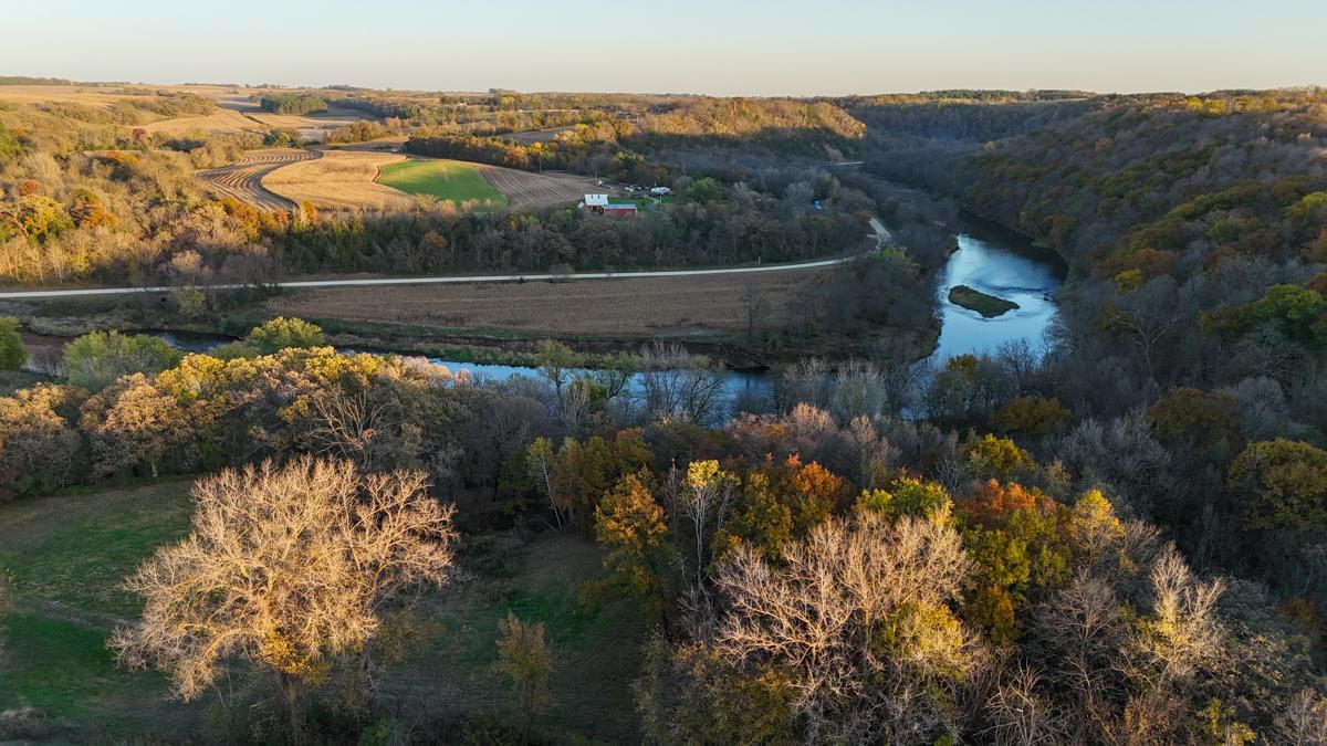 main property photo 24