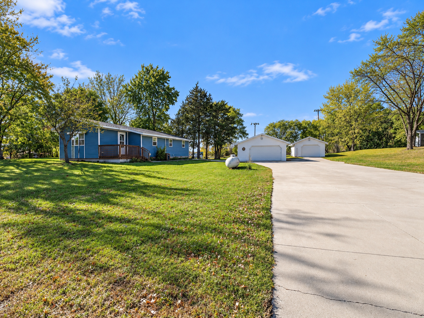 main property photo 37