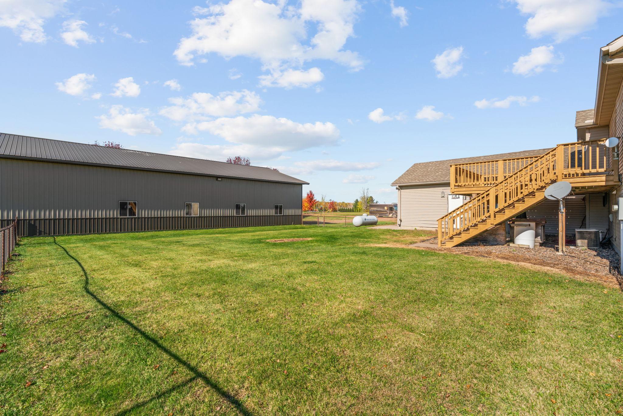 main property photo 33