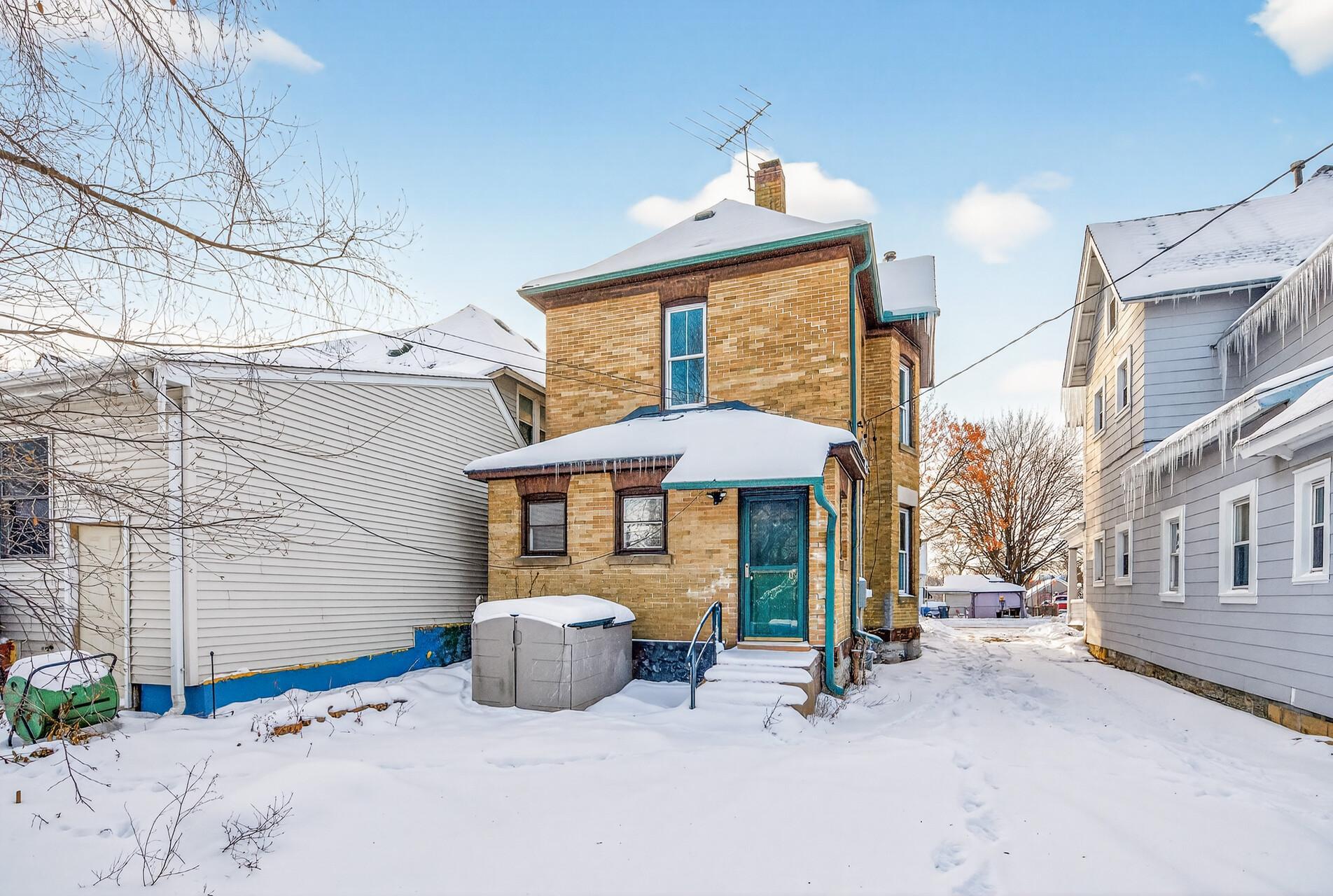 main property photo 35