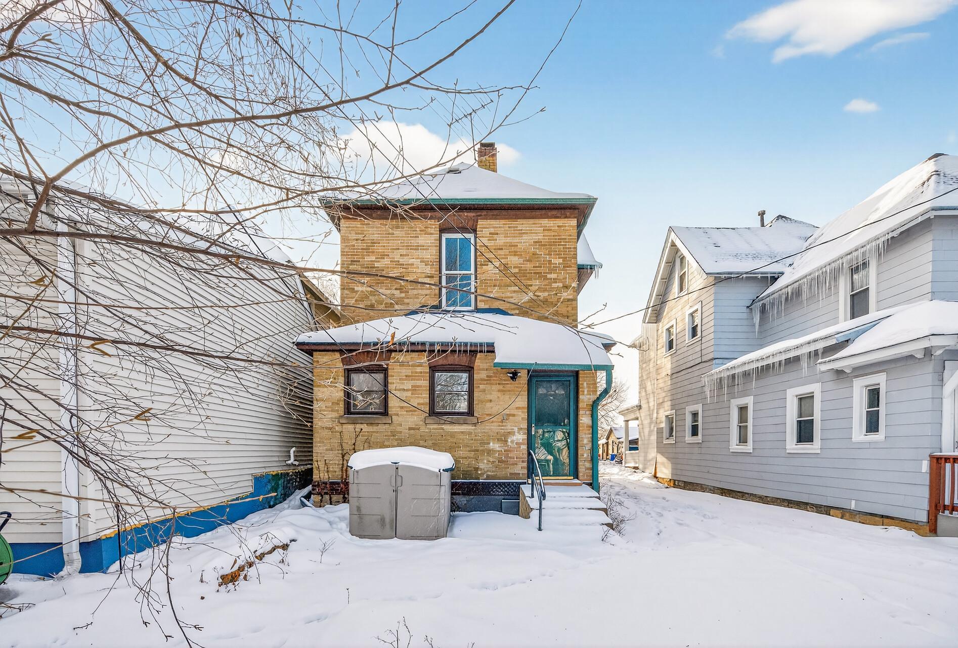 main property photo 36