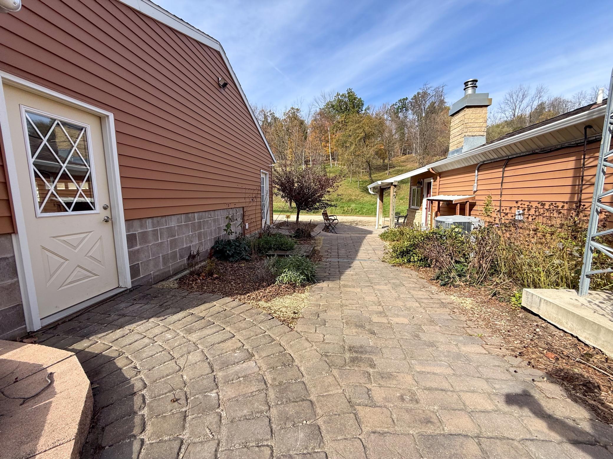main property photo 27
