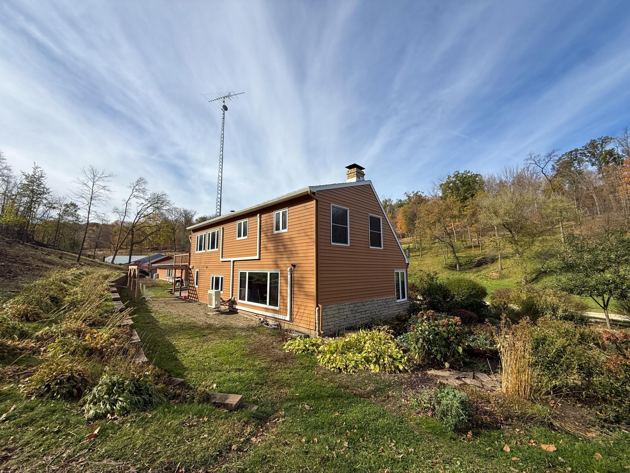 main property photo 28