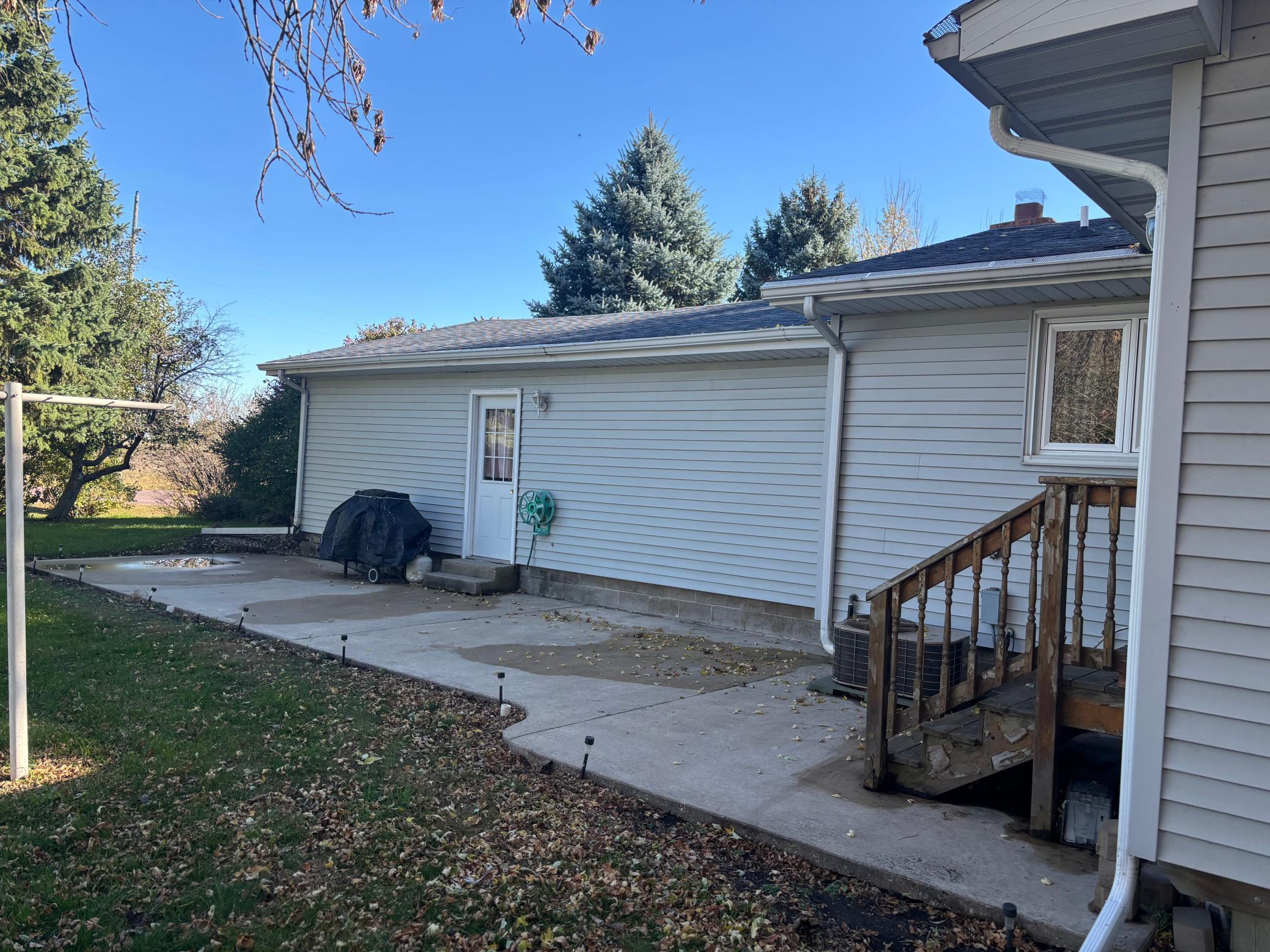 main property photo 16