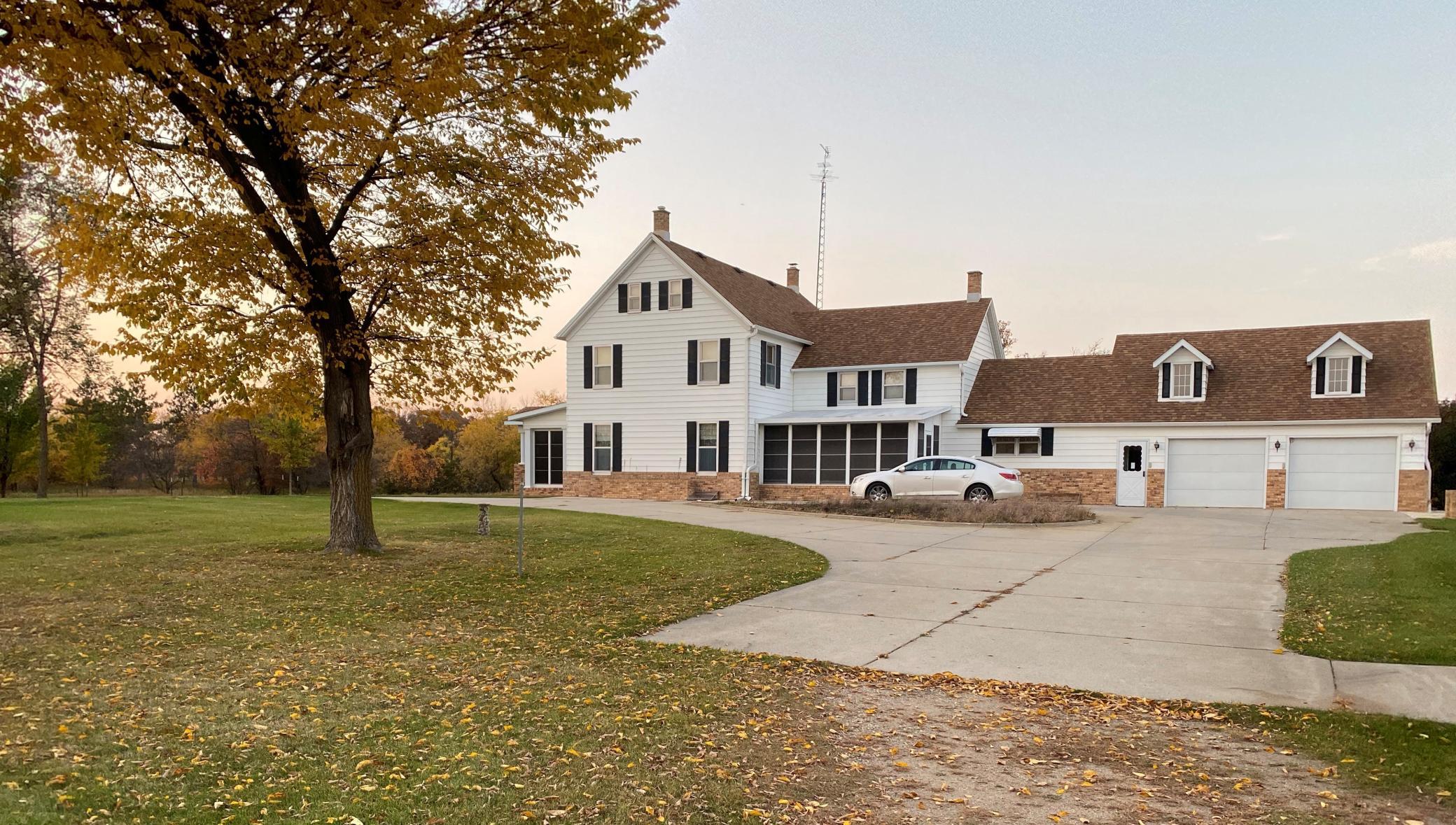 main property photo 3