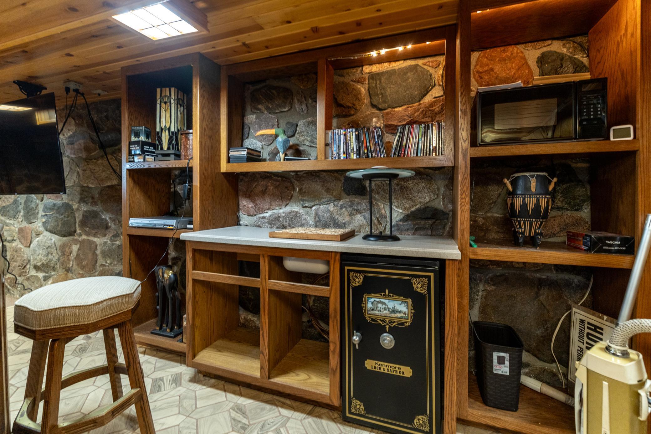 main property photo 54