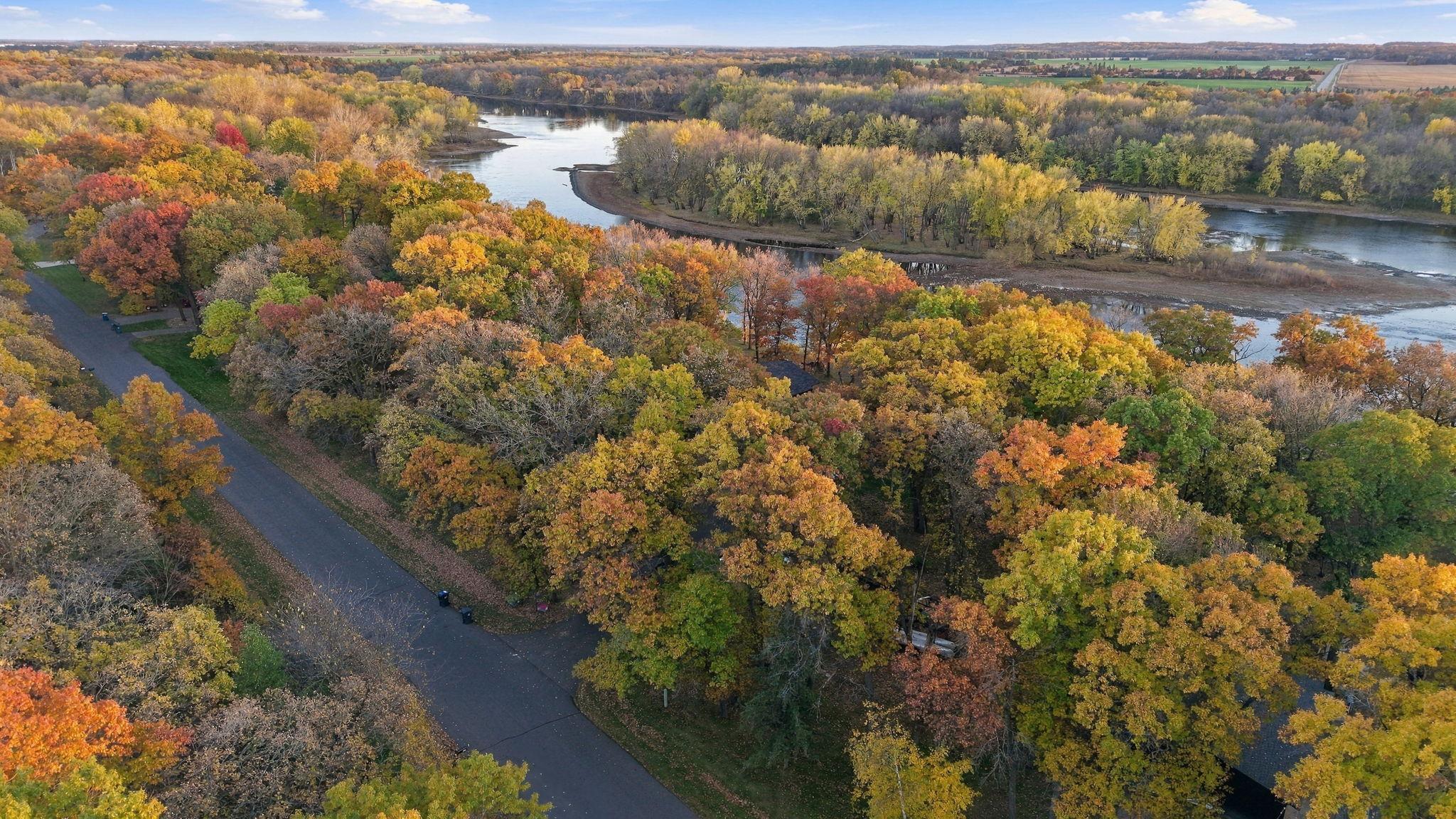 main property photo 40