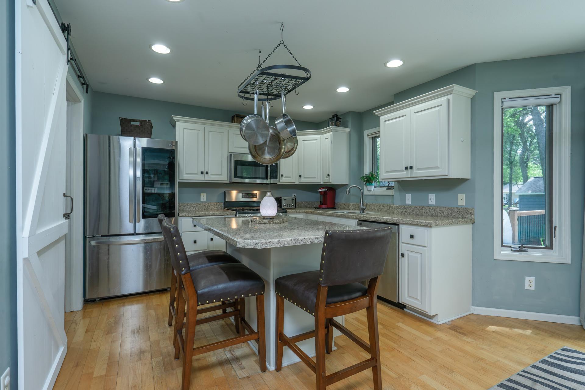 main property photo 17