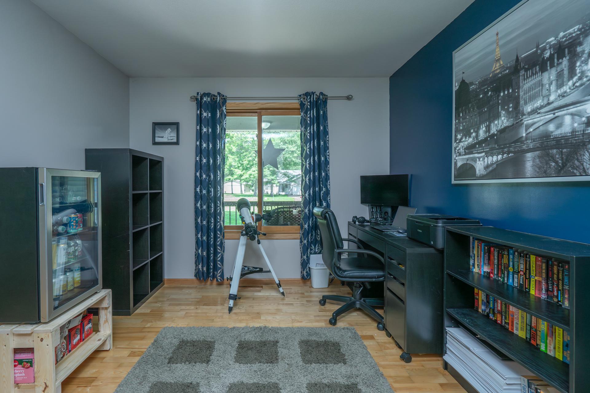 main property photo 28