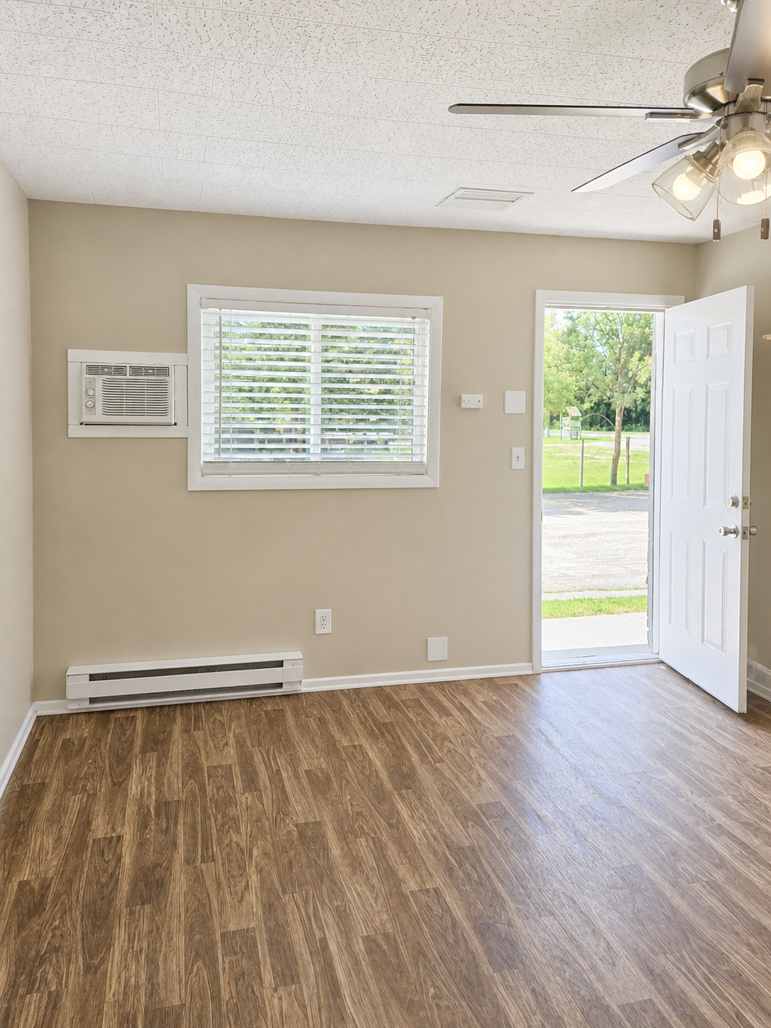 main property photo 0