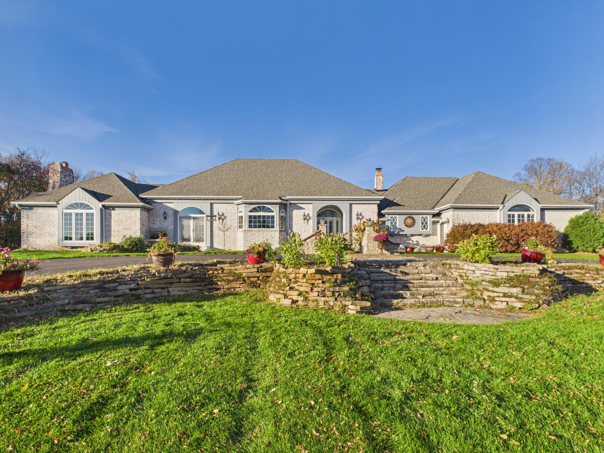 main property photo 0