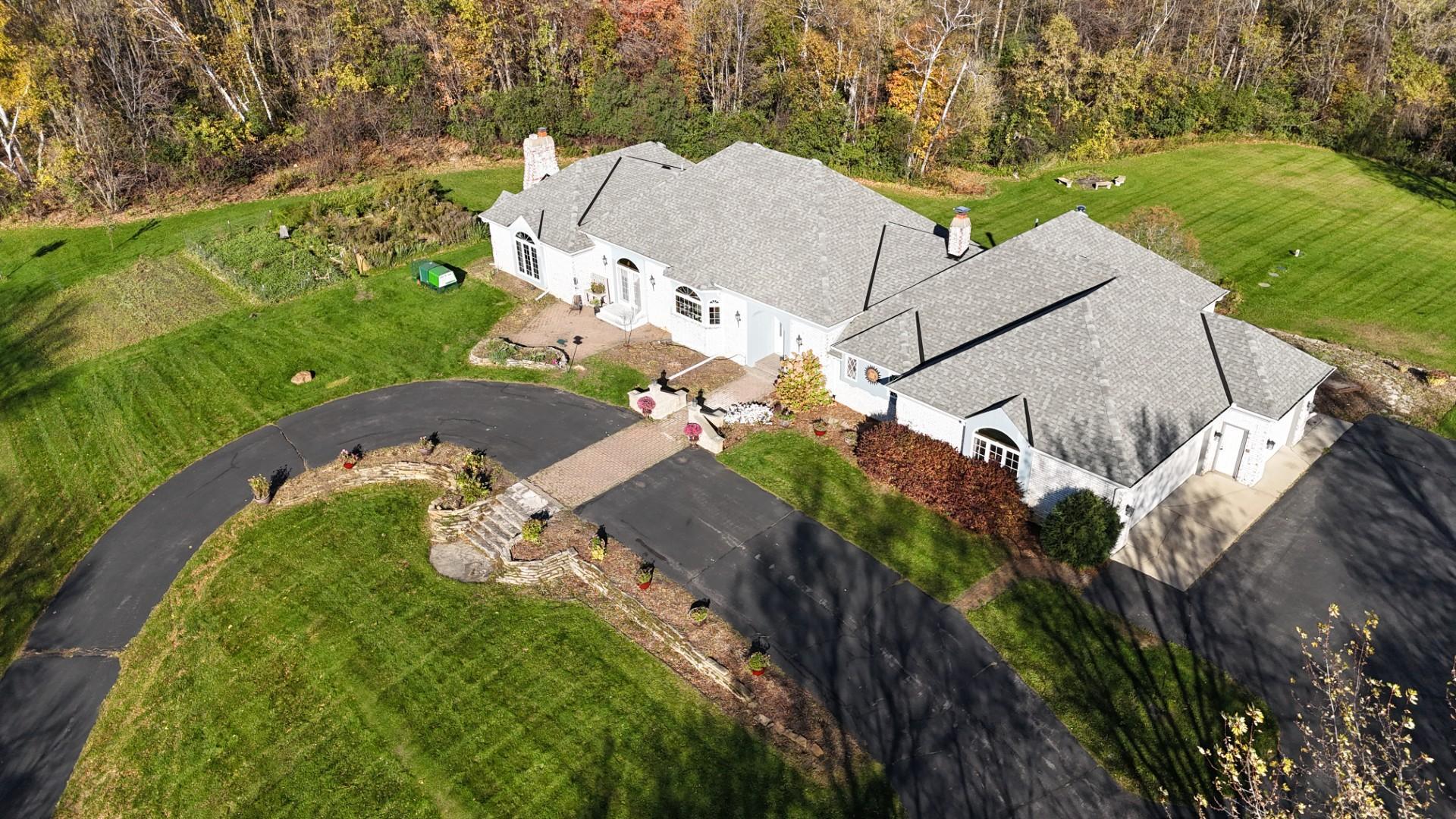 main property photo 123