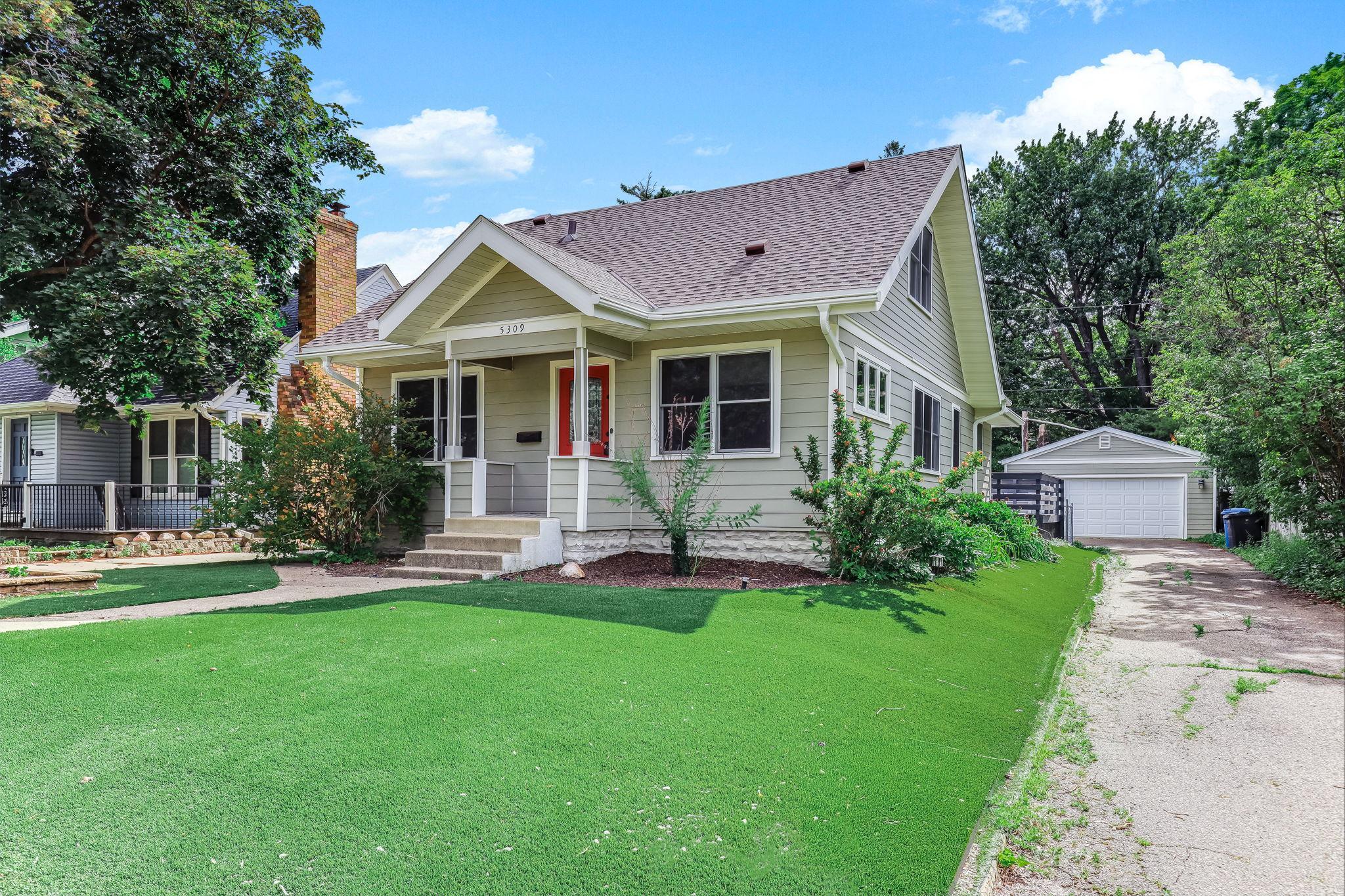 main property photo 0