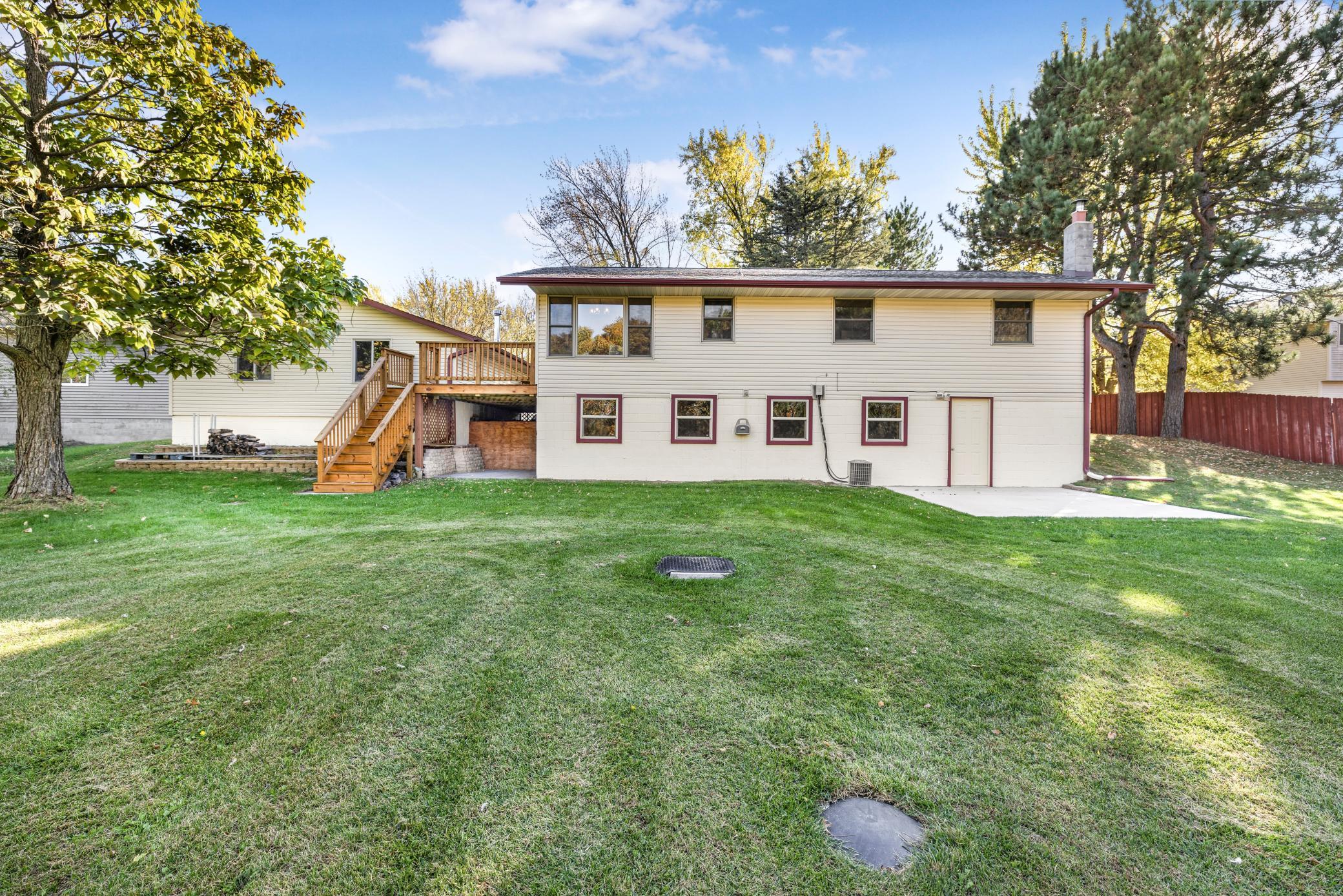 main property photo 30