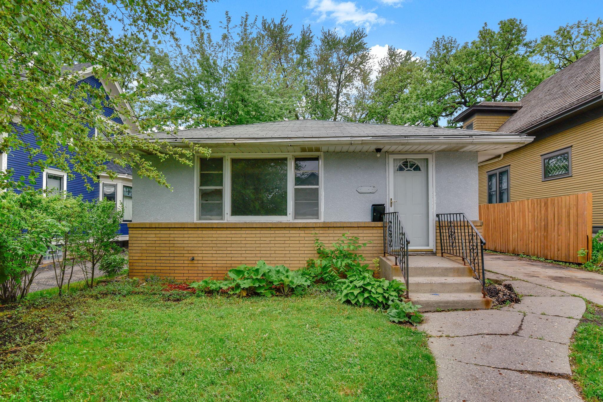 main property photo 0