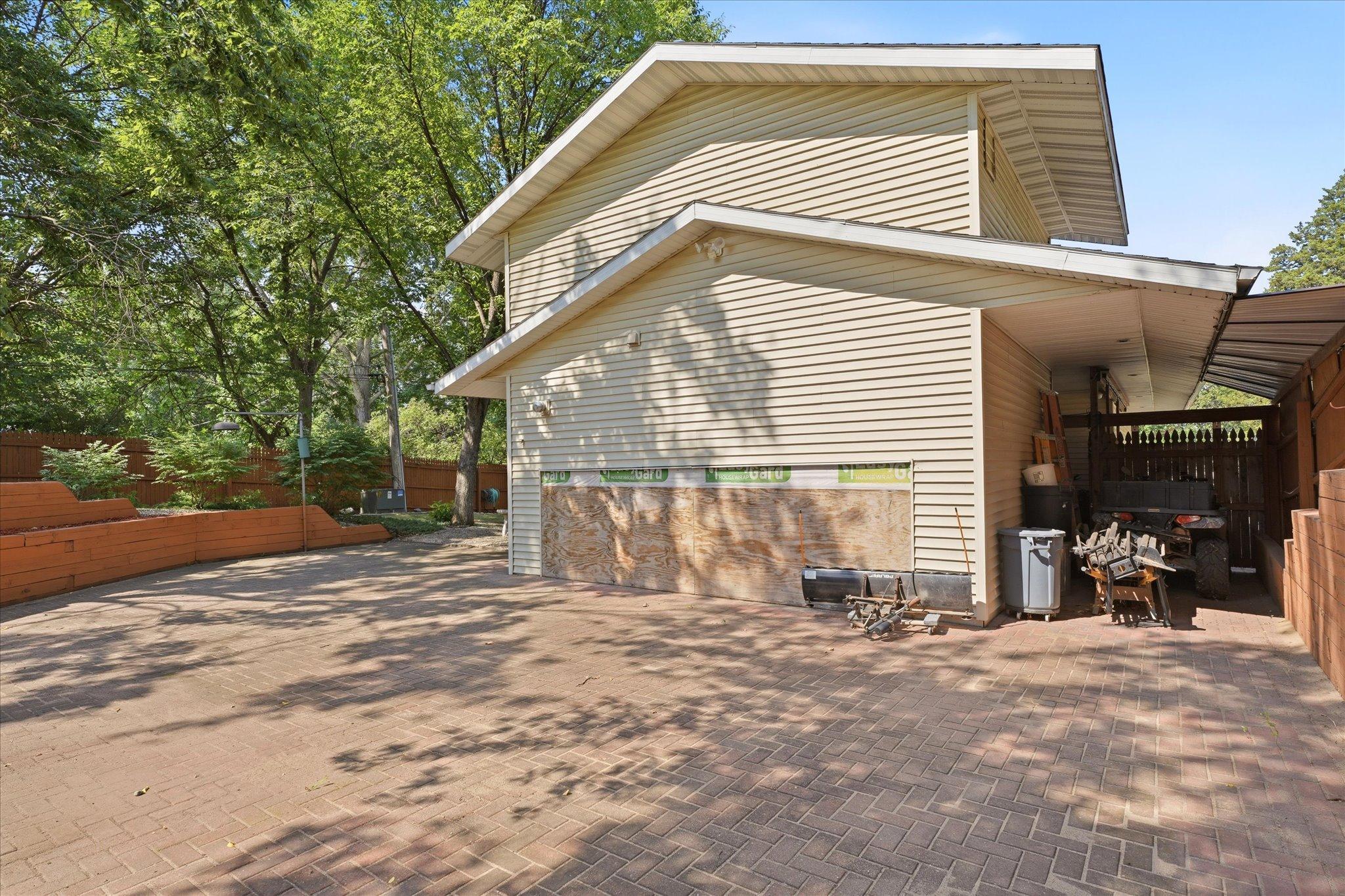main property photo 49