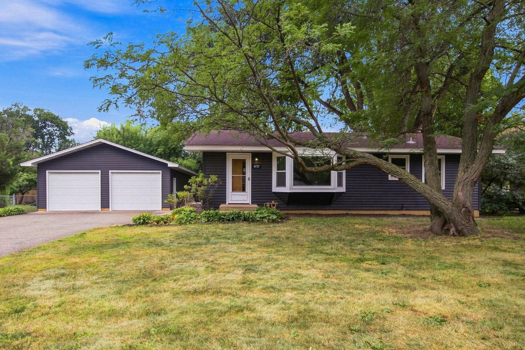 main property photo 0
