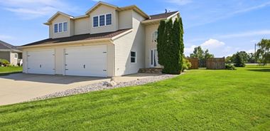 image of property with 3 Bed | 3 Bath | 2,279 Sqft