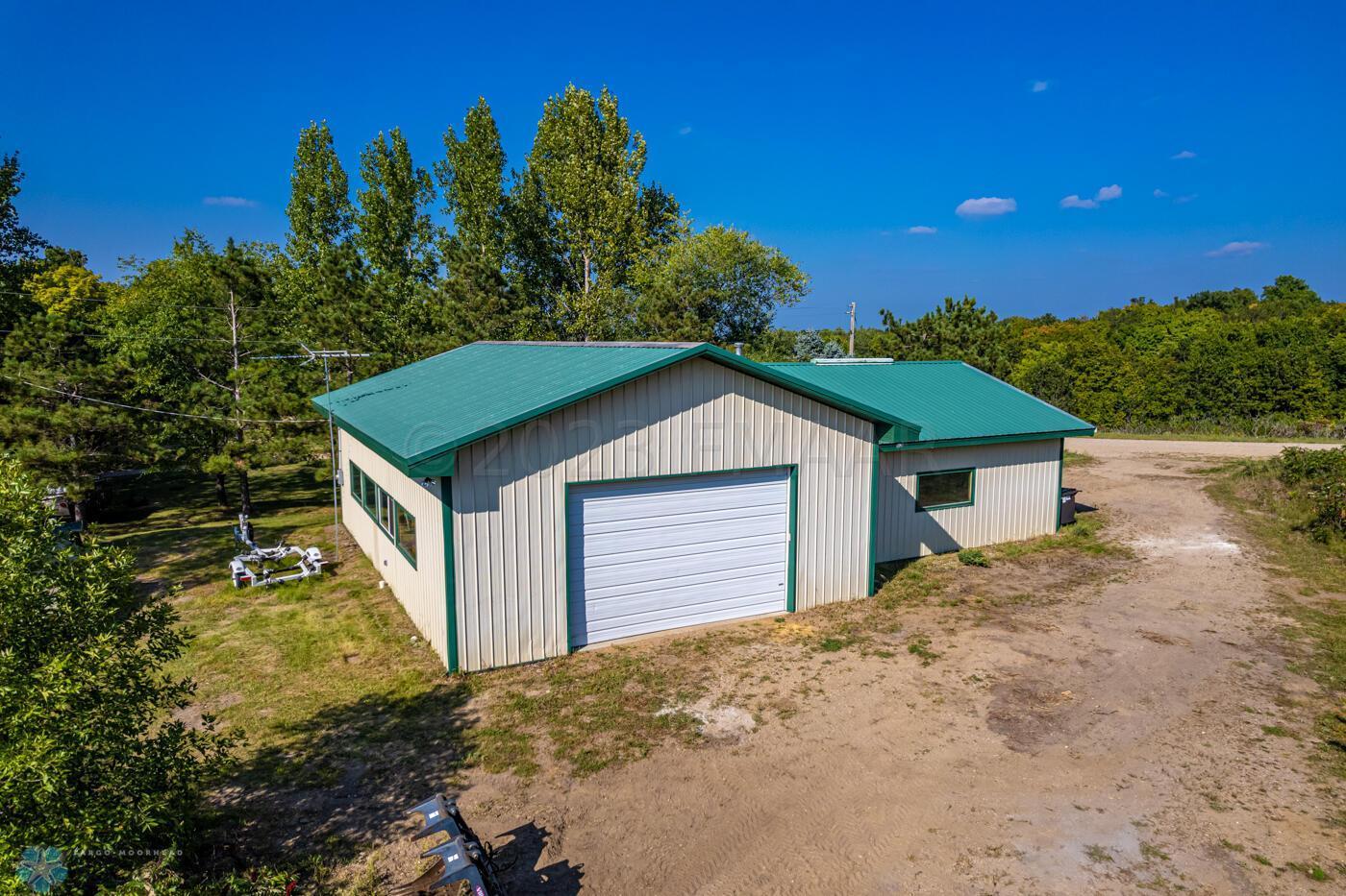 main property photo 24