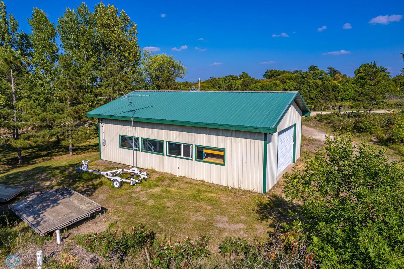 main property photo 25