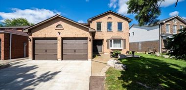 image of property with 6 Bed | 4 Bath | 2,000 Sqft