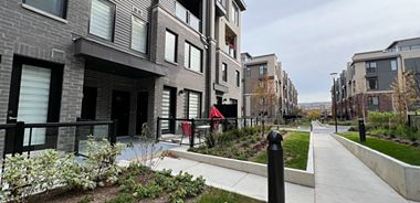 image of property with 2 Bed | 3 Bath | 900 Sqft