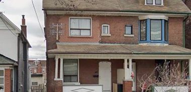 image of property with 3 Bed | 2 Bath | 700 Sqft