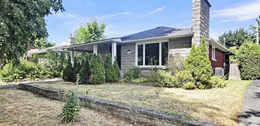 image of property with 4 Bed | 2 Bath | 700 Sqft