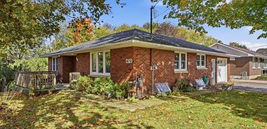 image of property with 2 Bed | 2 Bath | 700 Sqft