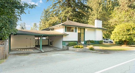 1664 Lincoln Ave - View 2