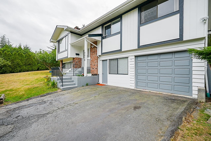 2650 Hawser Ave - View 1