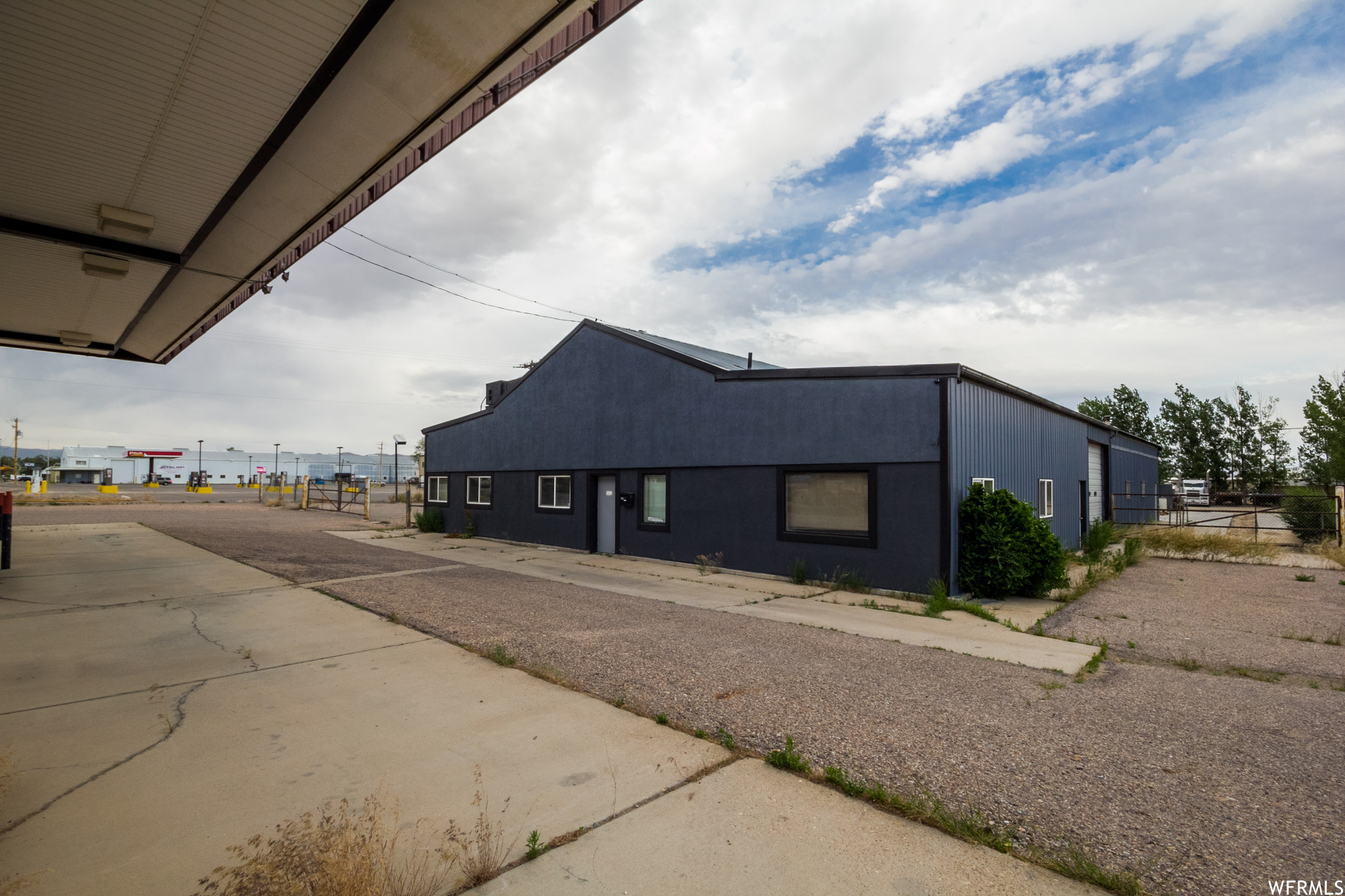 main property photo 17