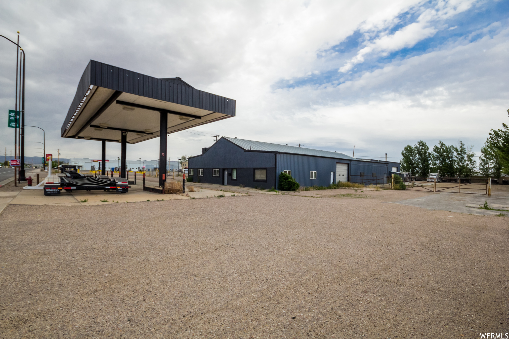 main property photo 18