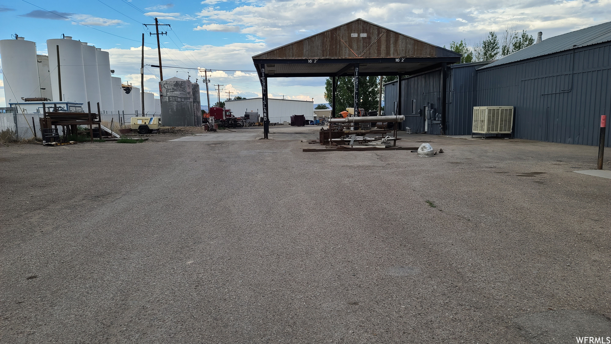main property photo 7