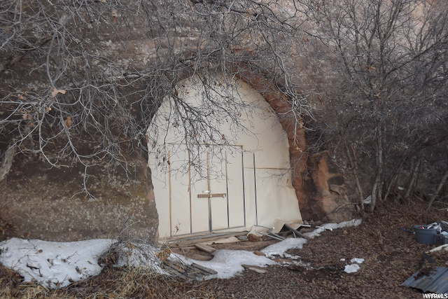 main property photo 14