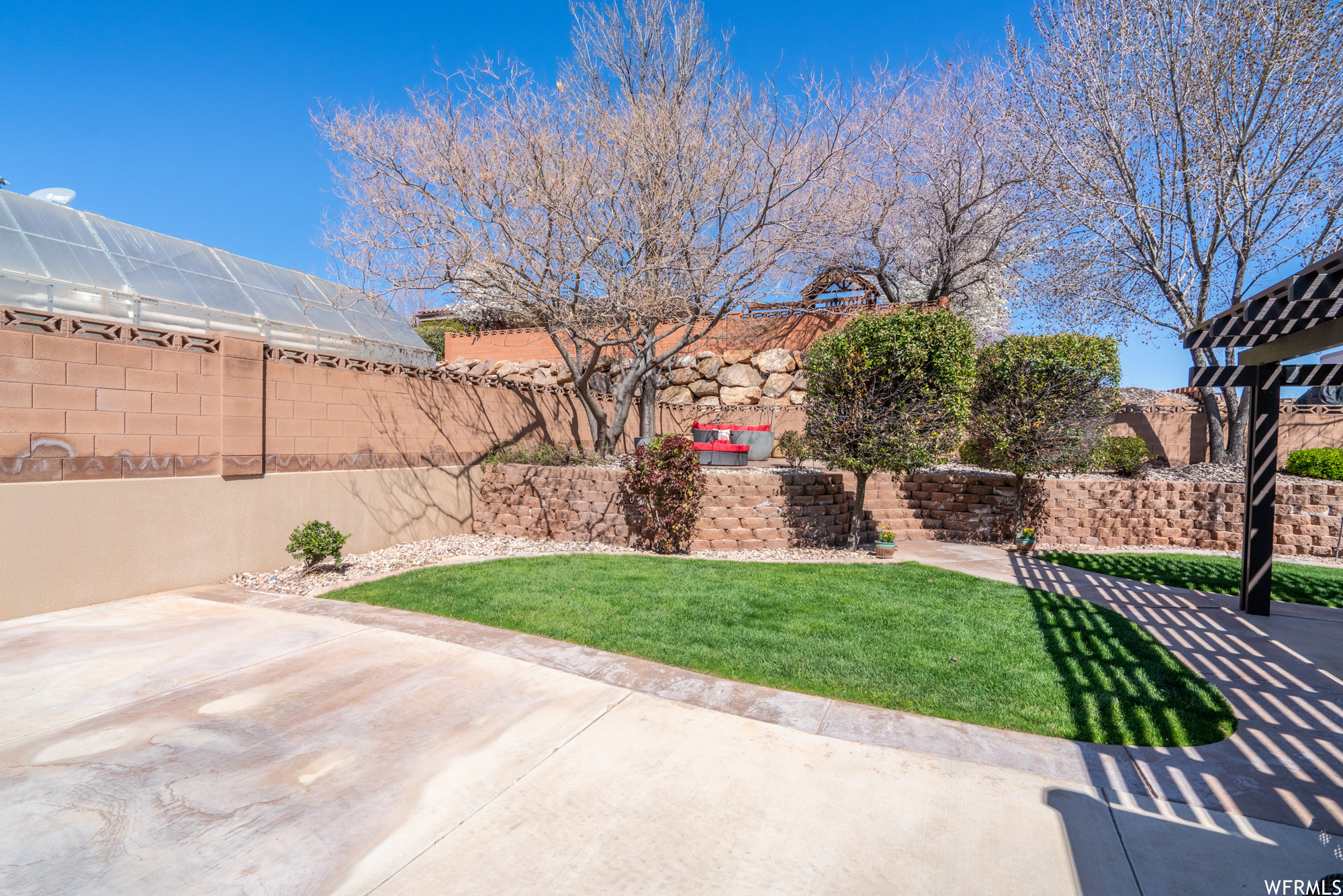 main property photo 19