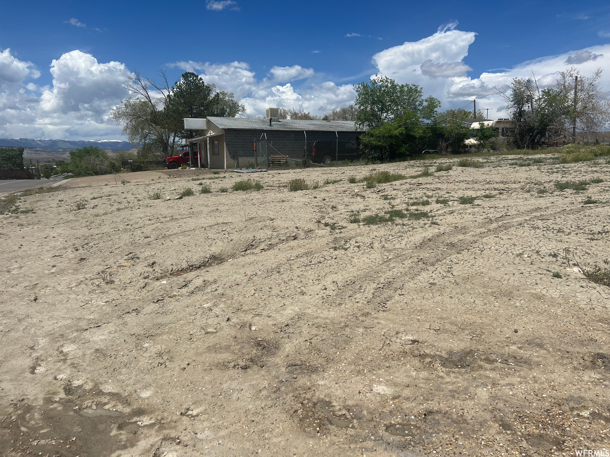 main property photo 5