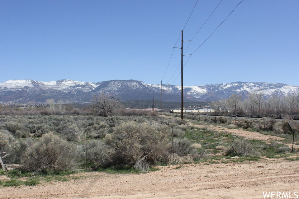 main property photo 10