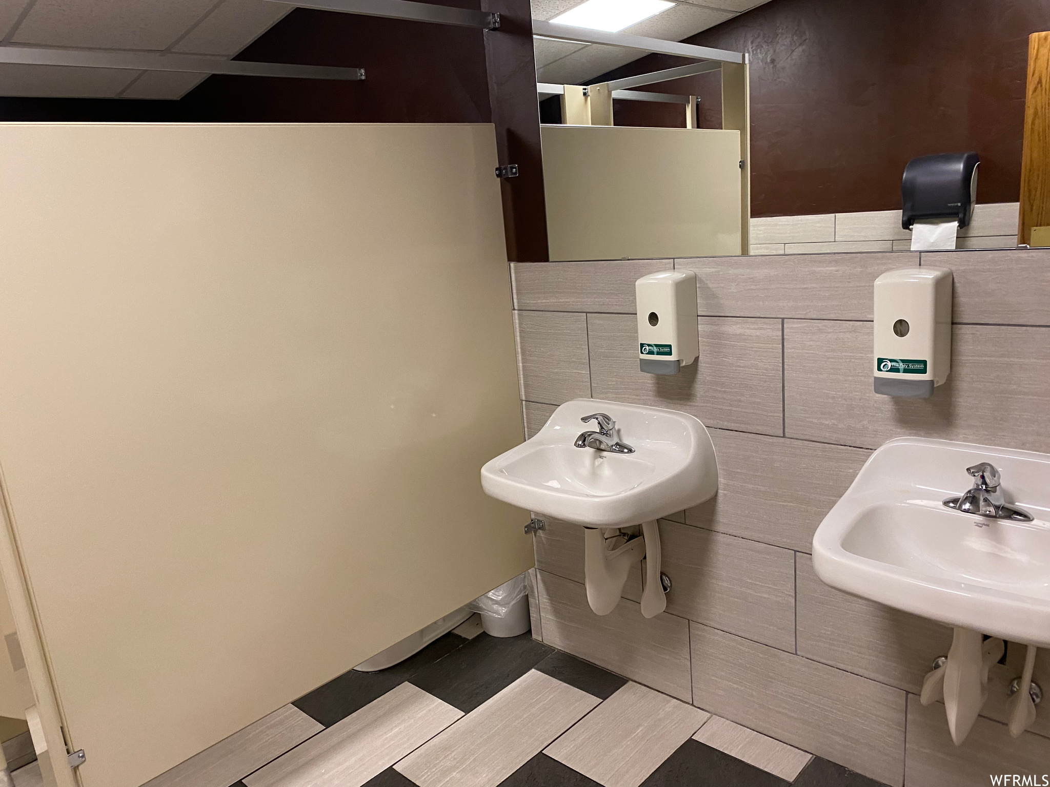 main property photo 19