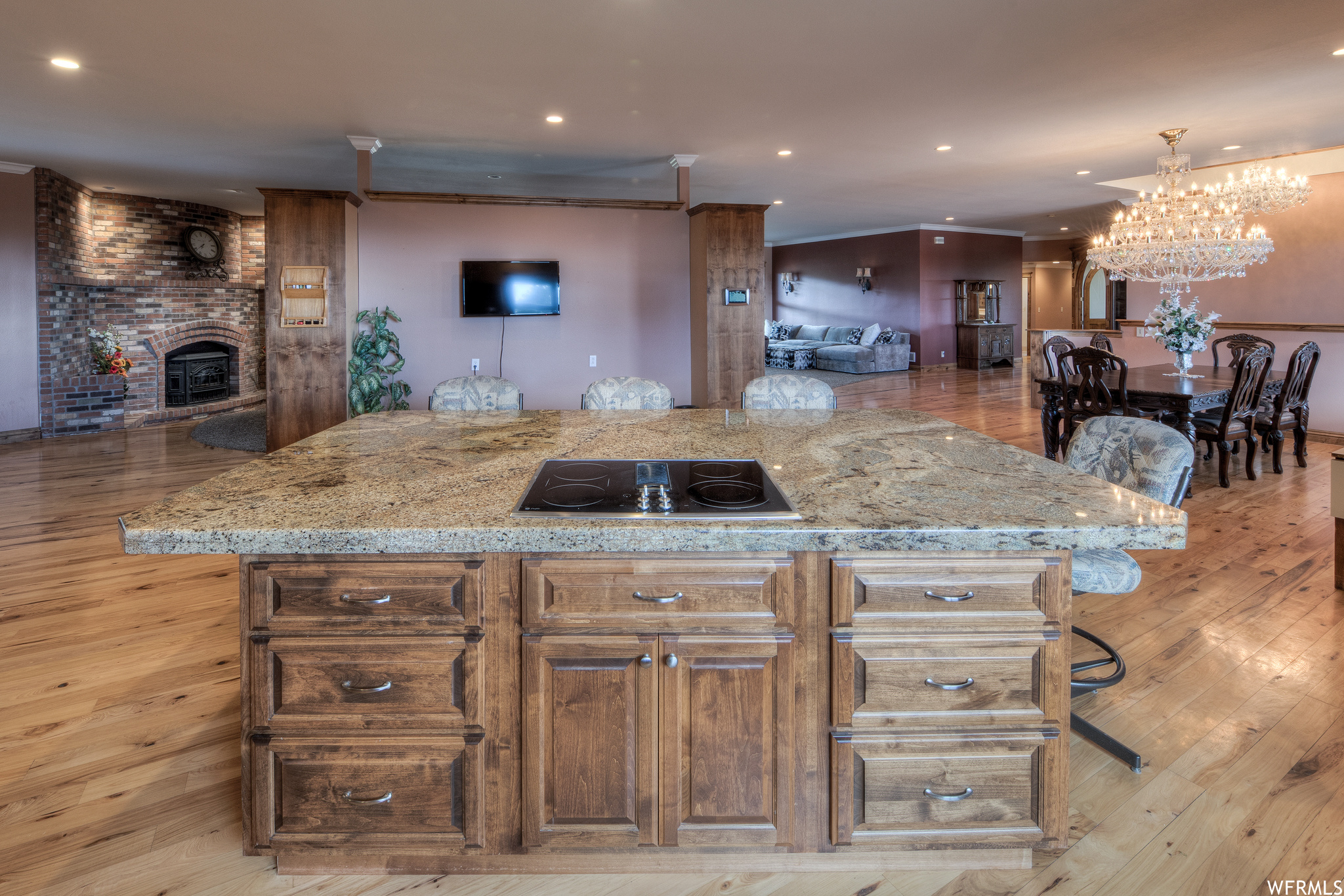 main property photo 27
