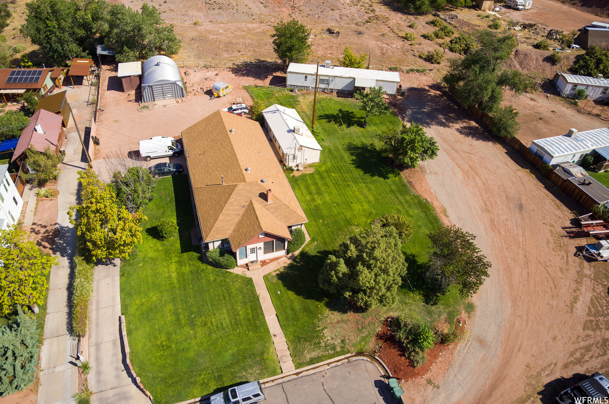 main property photo 5