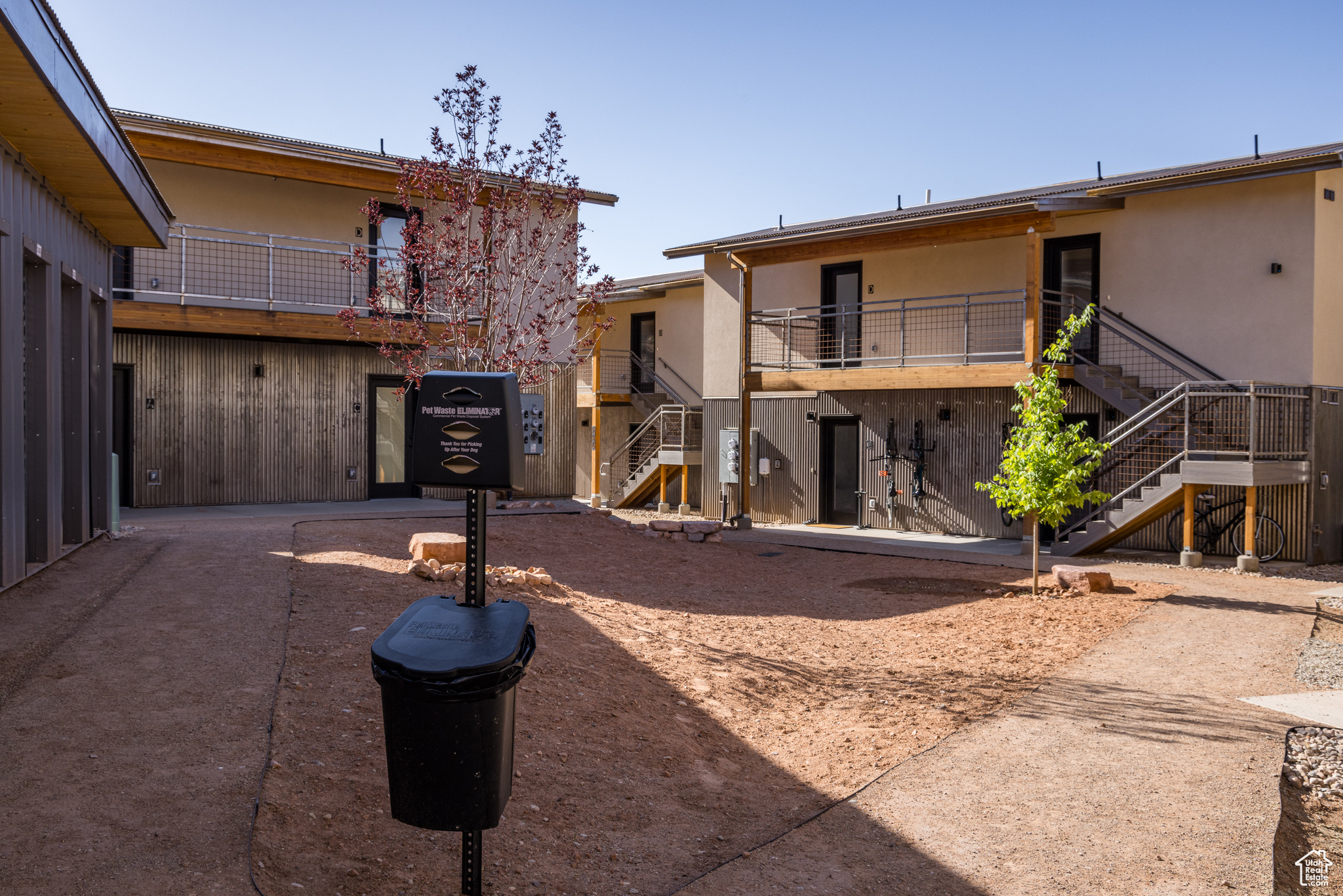 main property photo 22
