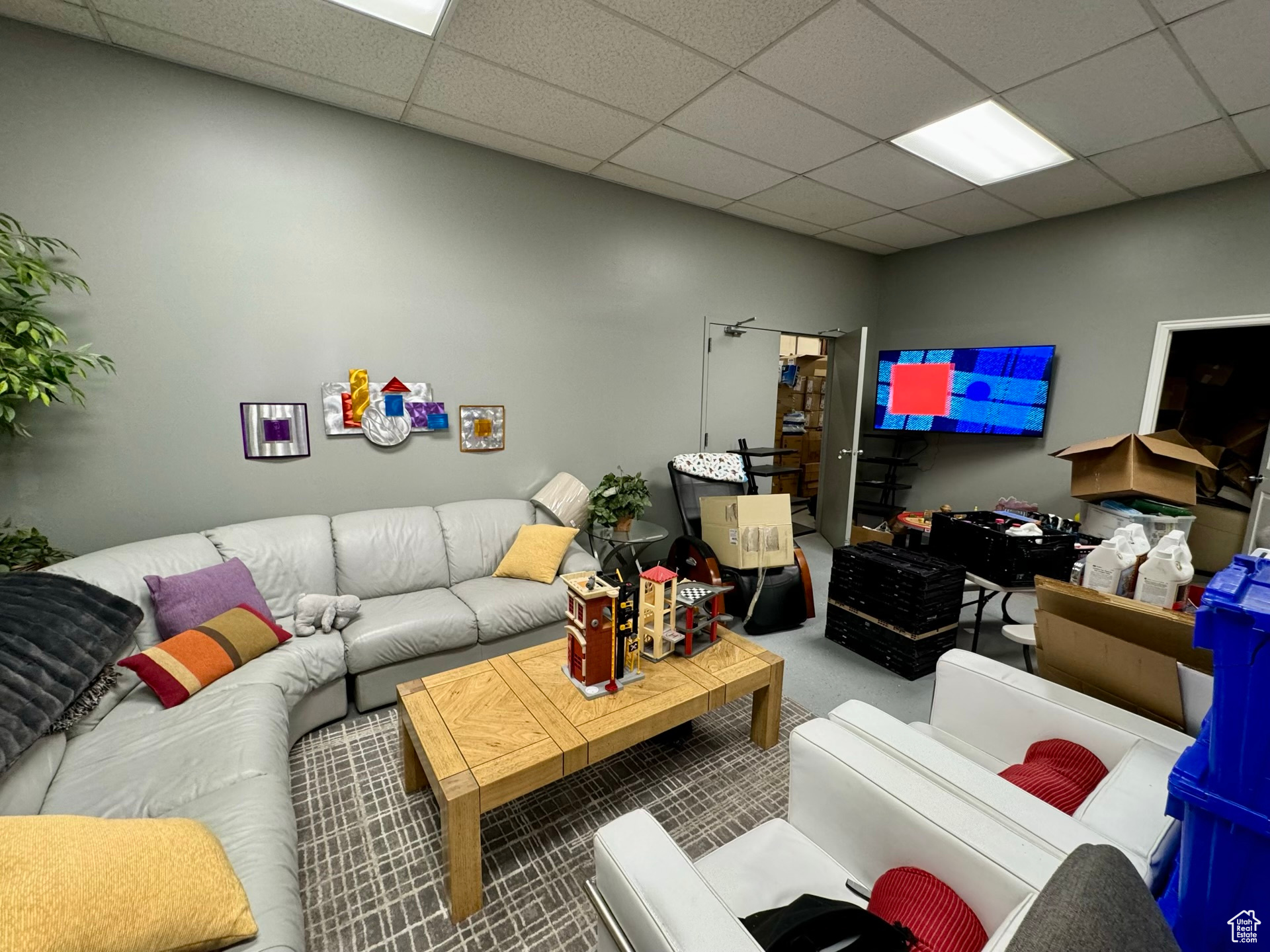 main property photo 9
