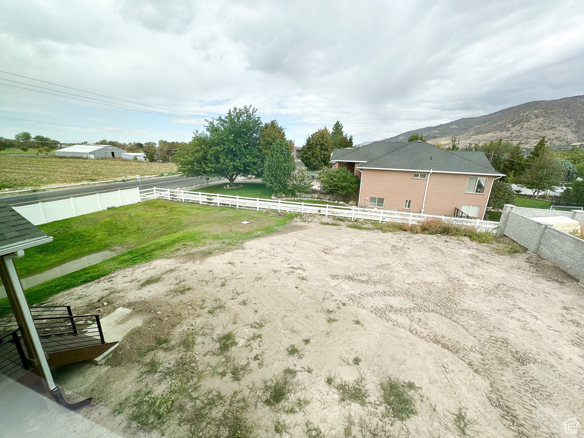 main property photo 14