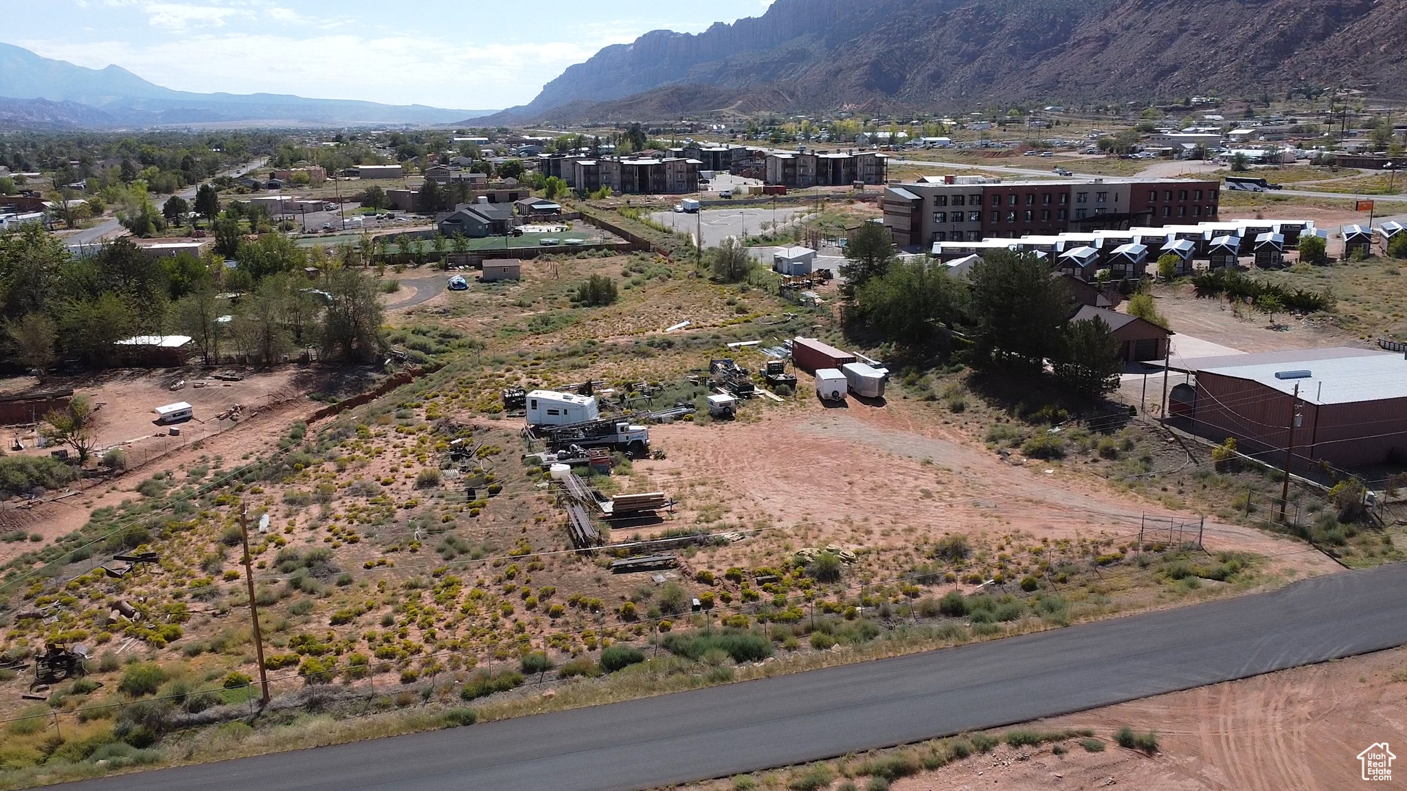 main property photo 10