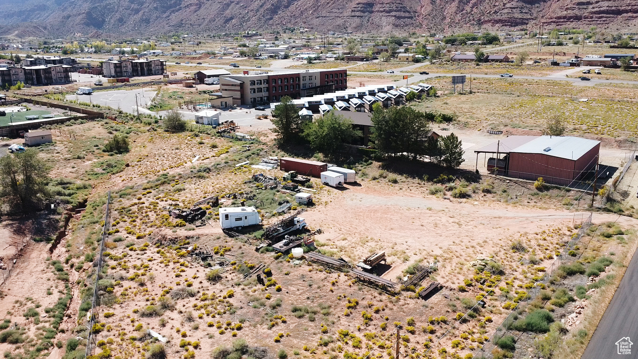 main property photo 2