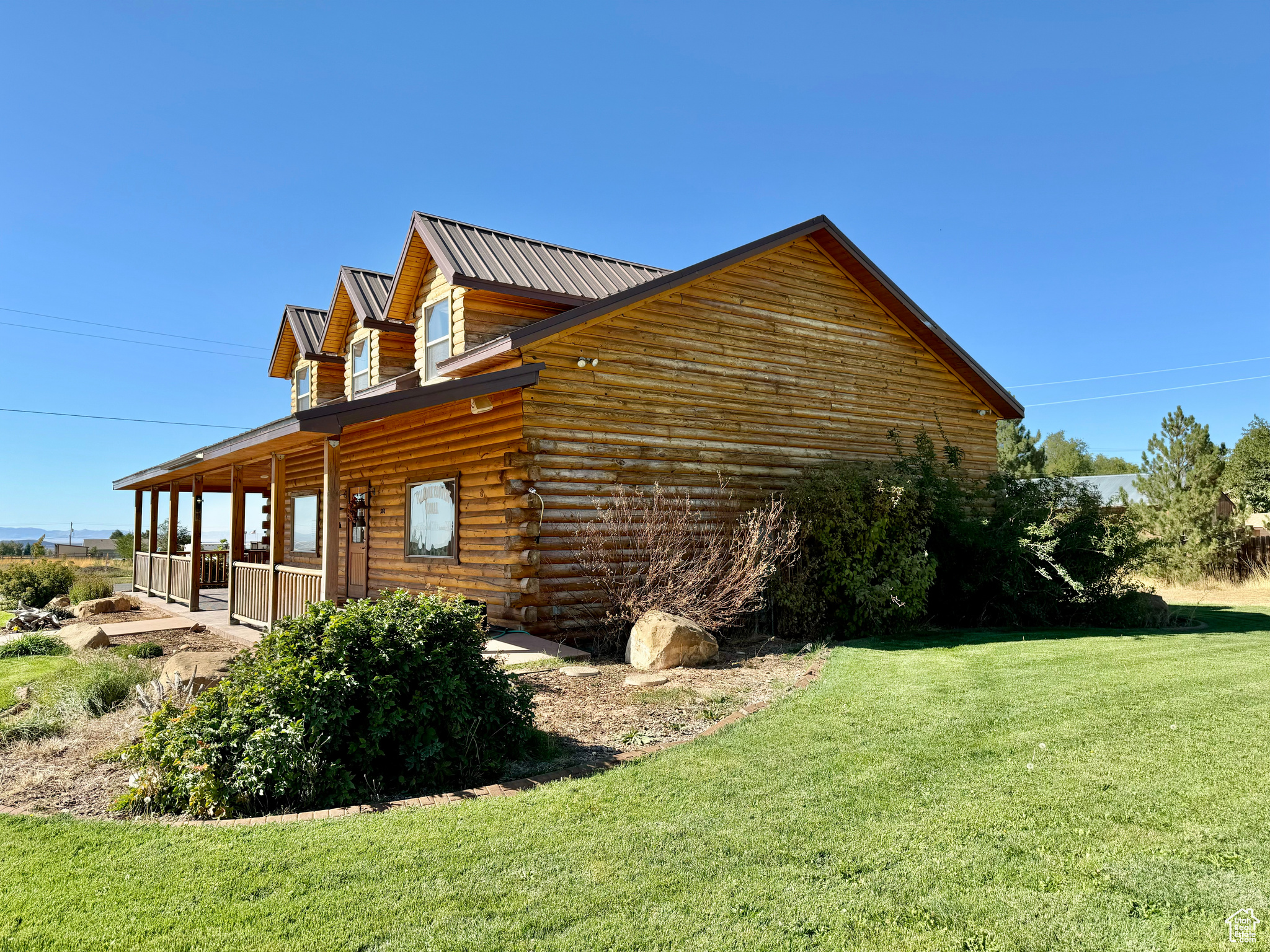 main property photo 38